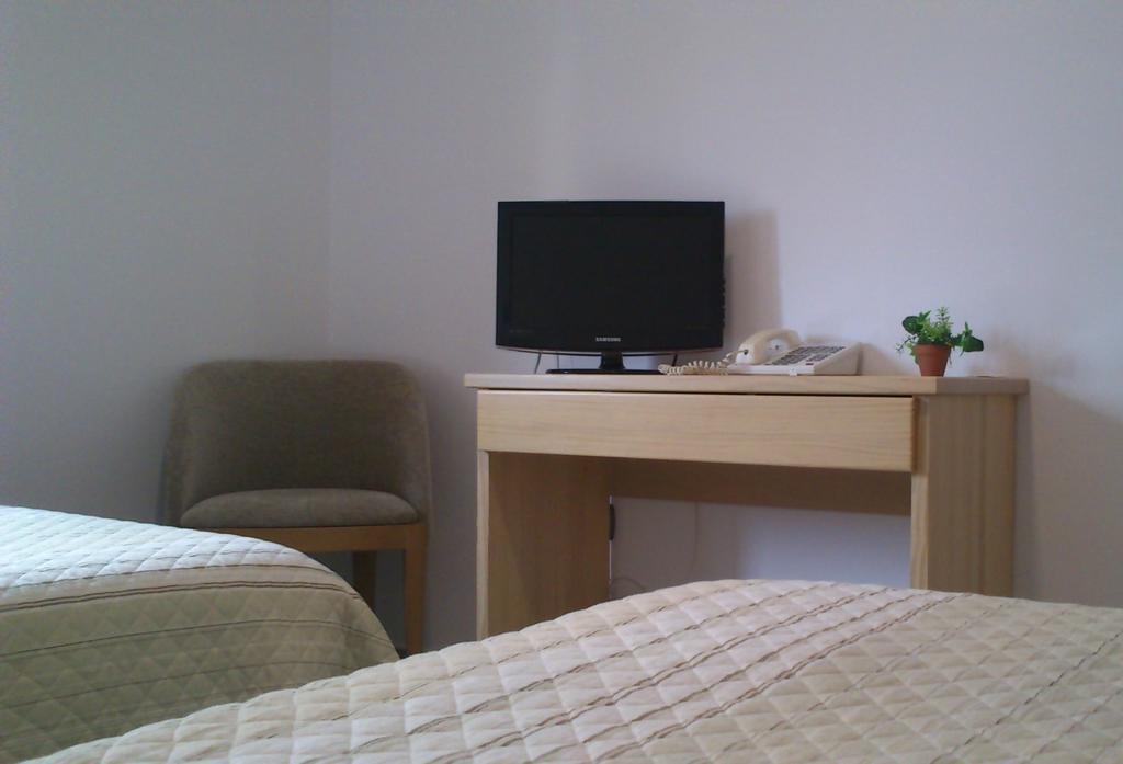Hotel Albanta La Lantejuela Quarto foto